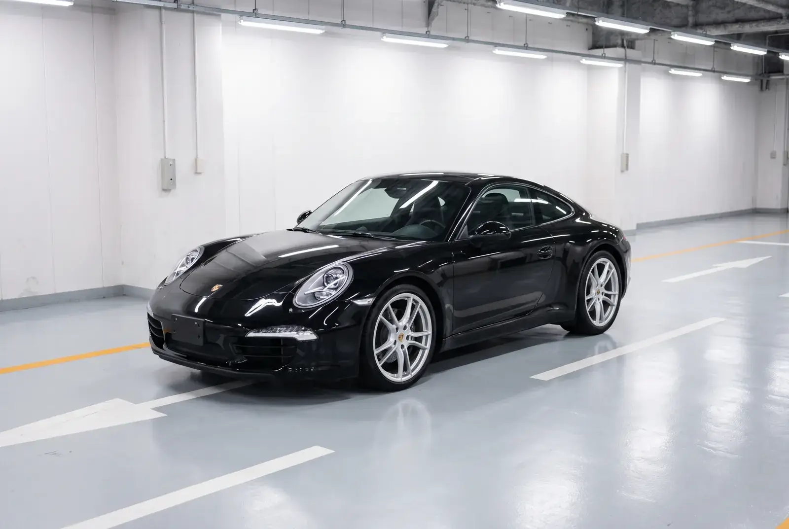 Porsche 911 Carrera, 2013, vydražený v Japonsku
