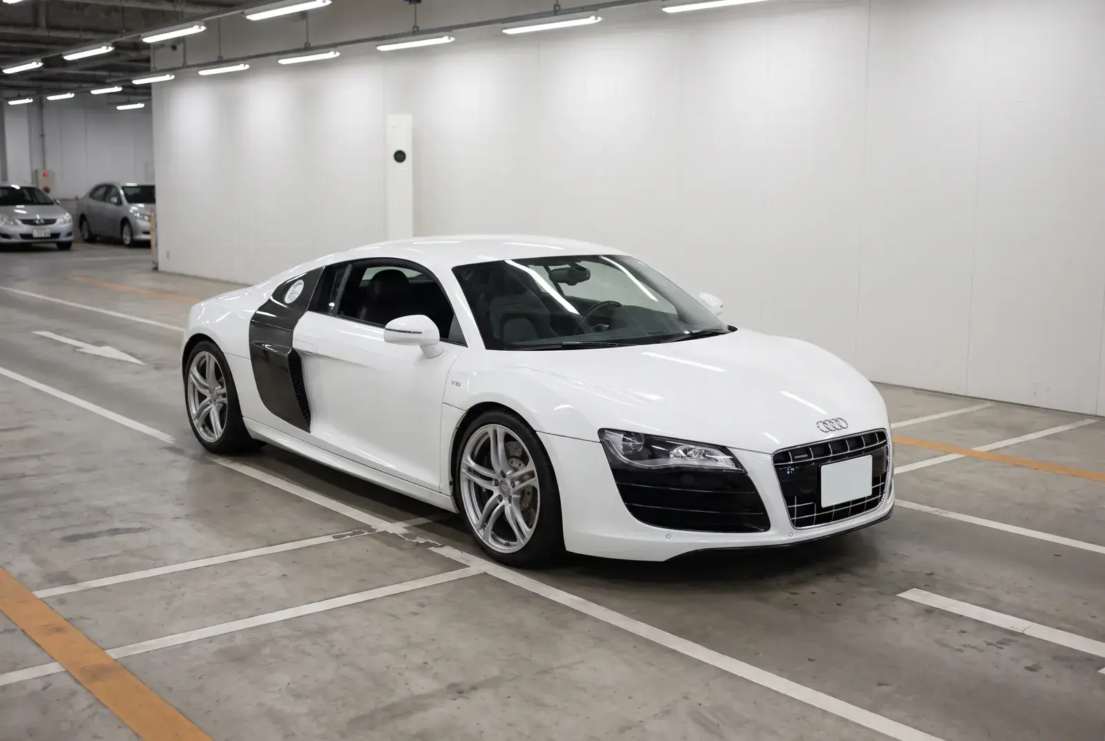 Audi R8 5.2, 2013, vydražený v Japonsku